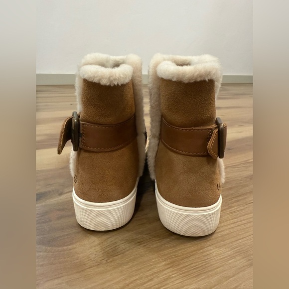 UGG WOMEN'S AIKA CHESTNUT SUEDE Size 7 - Picture 5 of 6